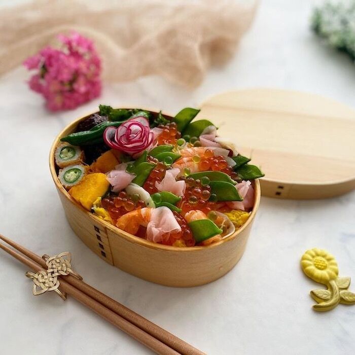 下準備なしでも作れる親子ちらし寿司弁当