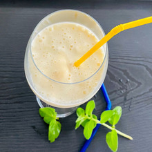 材料3つ!ヨーグルトバナナシェイク!生き返る〜