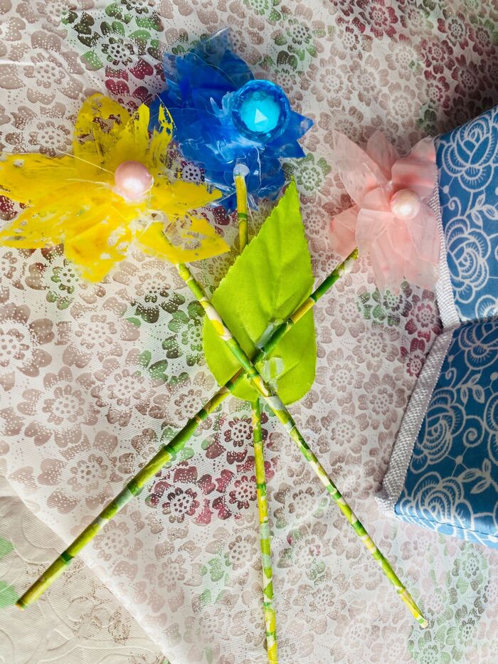 急きょお墓参り用花をペットボトルで作りました。
