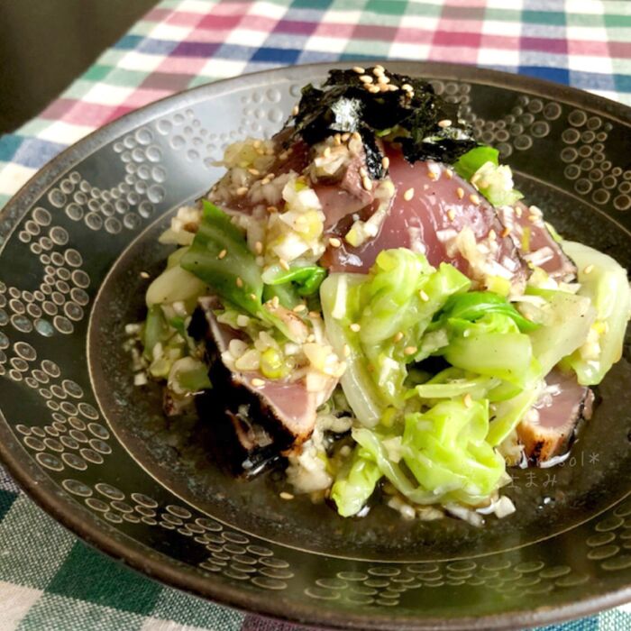 【10分でおつまみ完成☆】疲労回復に!キャベツとたたき鰹のネギ塩ナムル
