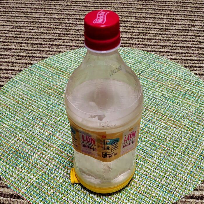 使用しない時は、立てて収納