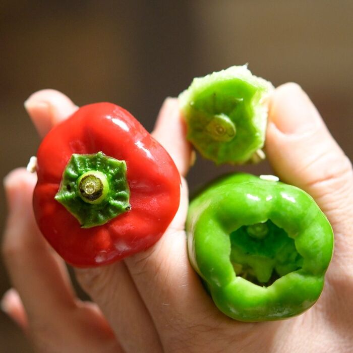 【包丁を使わない】ピーマンの下ごしらえ方法