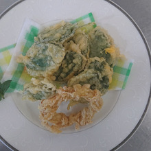 創作スイーツ ”ミントカスタード”の天ぷら