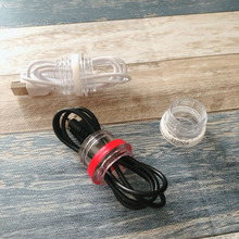 細かいコードに廃材を!まとめて差し込むだけの簡単コードホルダー