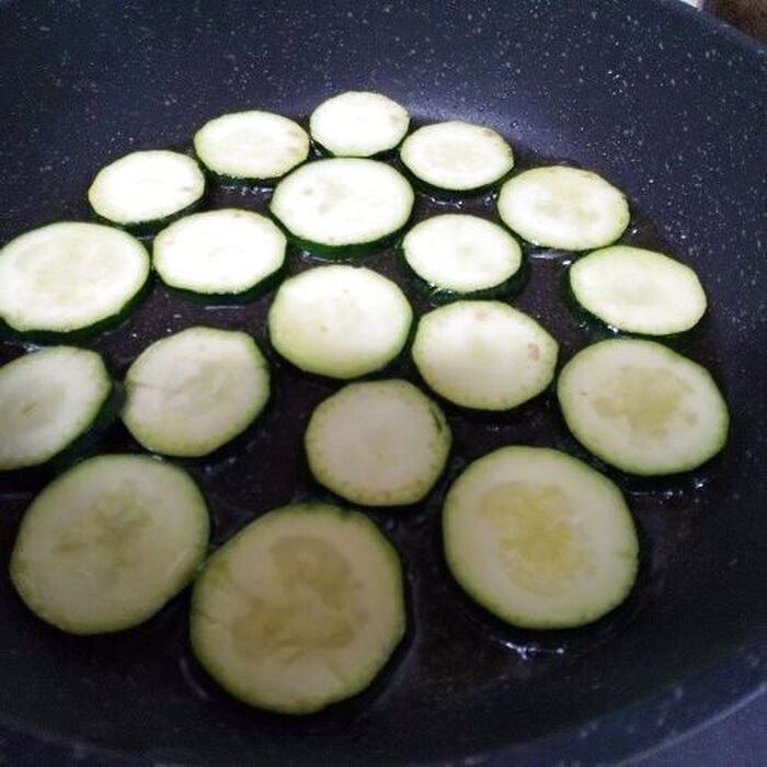 油で炒める
