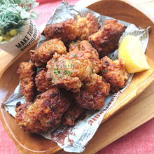 オリーブオイルたったの大さじ3♪鶏胸肉の甘辛チリパウダー唐揚げ