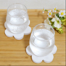 ペットボトルキャップでお花型のコースター