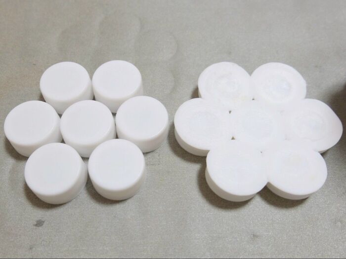 3、分厚い本か硬いものに挟んで冷まします