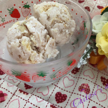 クリーミーなストロベリーレアチーズ風アイス♡