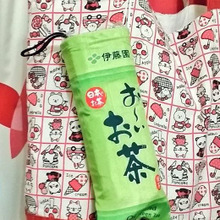 ペットボトルを折りたたみ傘入れに活用