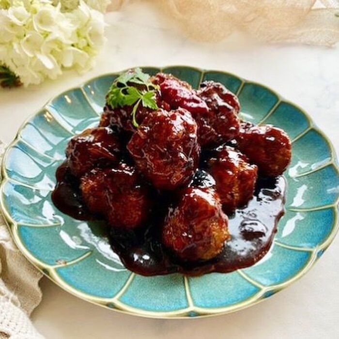 ひと手間で!ふんわりふわふわな黒酢あん肉団子