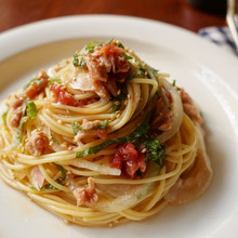 夏にぴったりの爽やかな味わい♡ツナと大葉の梅めんつゆパスタ