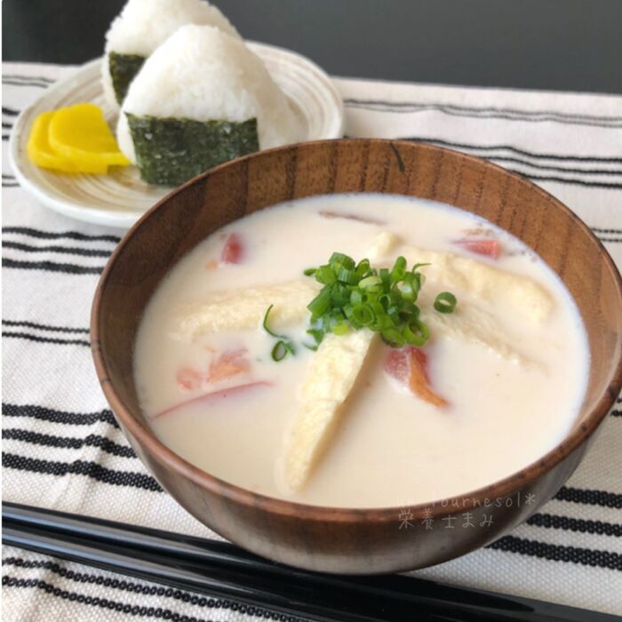 【朝からエネルギーチャージ】だし要らず!トマトと揚げのミルク味噌汁 #朝ごはん #簡単