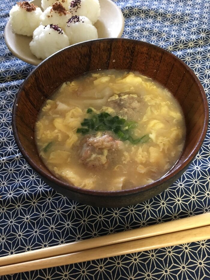 エビ入り鯖つみれ味噌汁☆ワンタン皮でツルツル食感