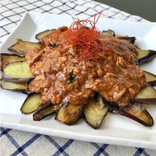 【食材3つで!夏バテ解消】巻いて食べる☆ナスのツナ黒酢あんかけ