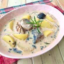 【鍋に全部入れて煮るだけ!】免疫力アップに☆サバ缶とじゃがのミルクローズマリー煮 #簡単