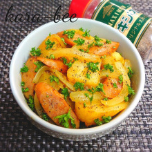 レンジで時短♪お弁当にも◎じゃがいもとウインナーのカレーマキシマムマヨ炒め