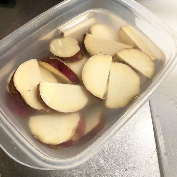 3)-2 切ったサツマイモ:保存期間2日(毎日水を替えて)