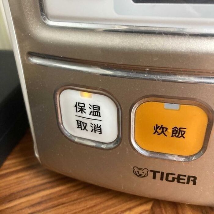 ✕ご飯を長時間保温する