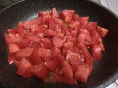 1.トマトを炒める