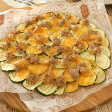 ズッキーニとひき肉のおかずピザ