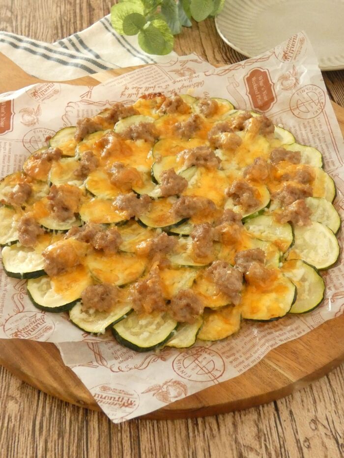 ズッキーニとひき肉のおかずピザ