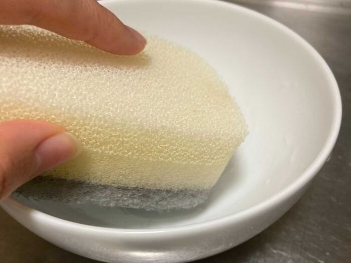 【知っ得①】スポンジの固い側で皿を洗う