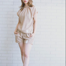 「I」ラインを意識した細身えコーデ