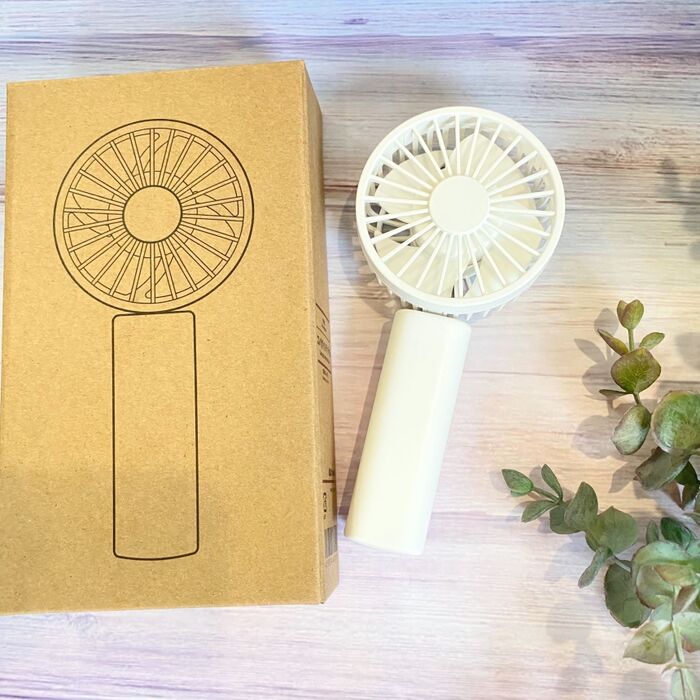 コンパクトでパワフルな、モバイルファン!