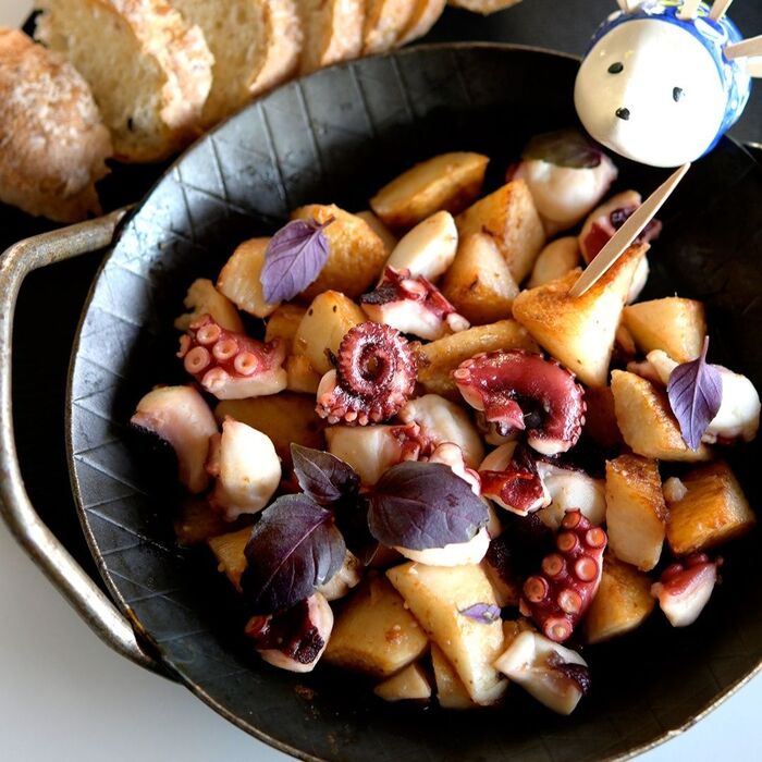 タコと長芋のペペロン風味炒め