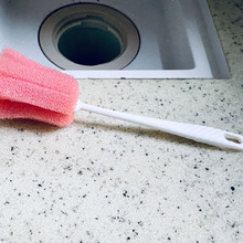 コップ洗いのスポンジが風呂の排水溝のお掃除にピッタリサイズ!