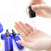 スキンケアの強い味方!肌にしっとり馴染む「馬油」の魅力