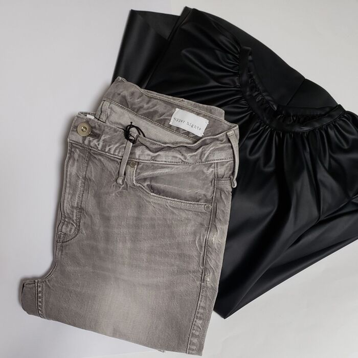 超美脚見え!アッパーハイツのデニム