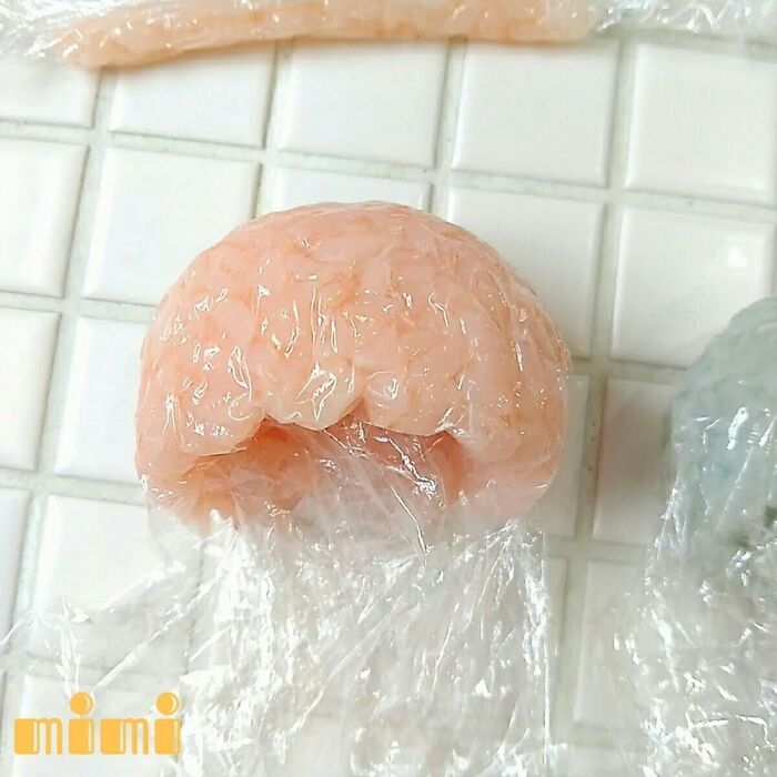 ②ベースのおにぎりを作ります。