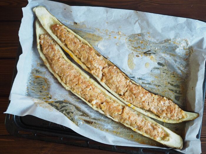 エスニック気分を盛り上げる!LOVEPAKUで作る大長ナスの肉詰め