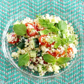 便利な野菜だし使用♪【クスクスの七彩サラダ】