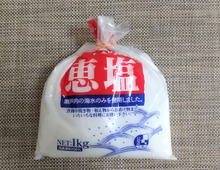 なかなか減らない塩を活用♪調理以外にもこんなに便利に使えます!