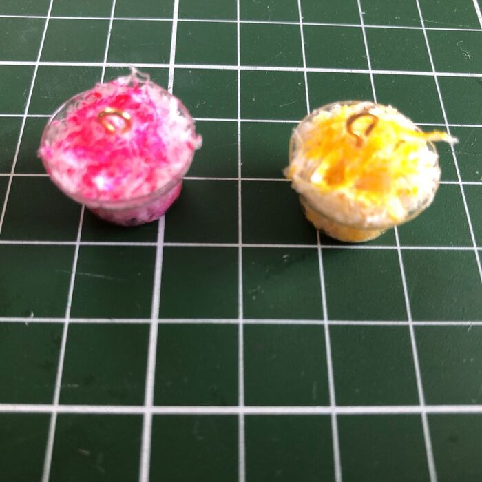 9ピンを刺しレジンで硬化します