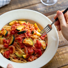 ズッキーニとトマトのスパゲッティ。生トマトで!夏のランチに。