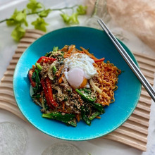 ランチにおすすめ!インスタントラーメンでビビン麺風