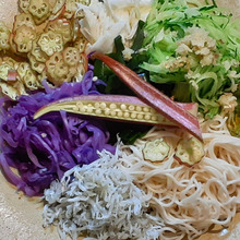 赤いオクラ!!ヘルシー美味しいカラダに良いサラダそうめん!