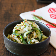 5分で完成!きゅうりと大根のピリ辛ごまマヨ和え。