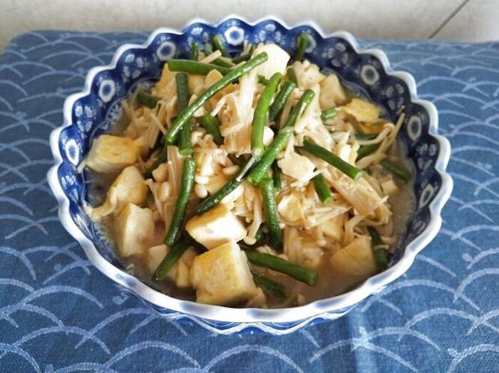 豆腐、ささげ、えのきだけの炒り煮