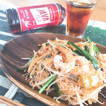 暑い夏のランチに パッタイとJAVATEA