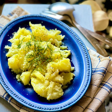 ハマる美味しさ♡食べ方も作りかたも、劇的シンプルなポテトサラダ!