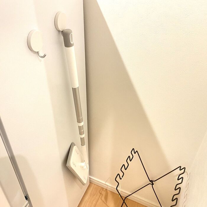 フックで収納する定位置を作る
