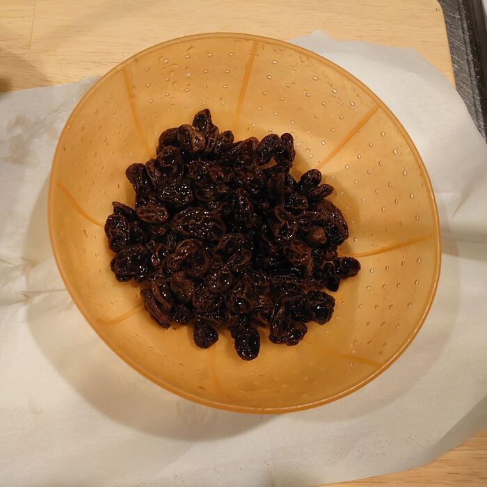 5時間後、袋から出して水気を切る