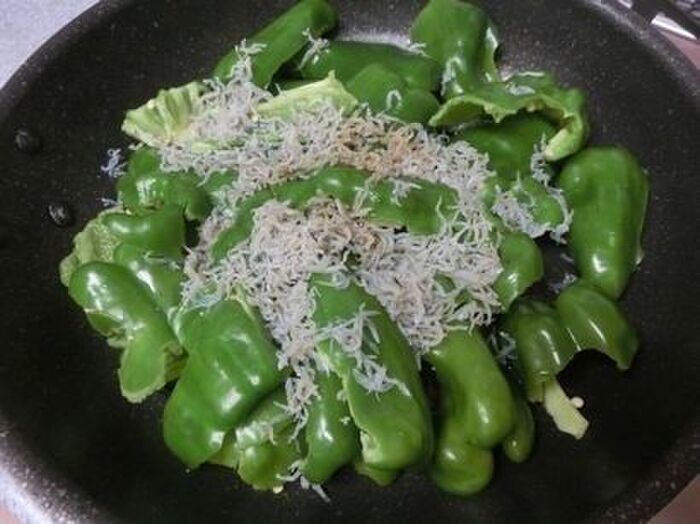 1.材料を入れて煮る
