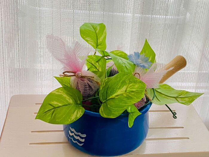 思い出が一杯の取っ手が木製の小鍋!木目を生かして焦げた鍋をリメイク