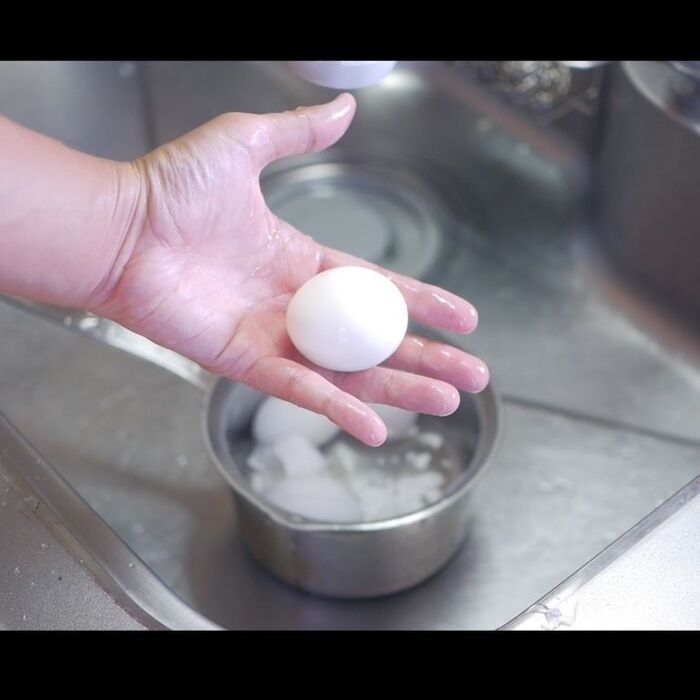 卵を茹でる